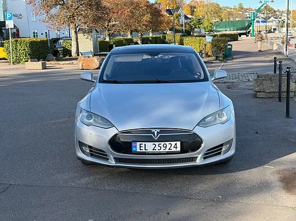 Tesla Model S 2013 photo 3