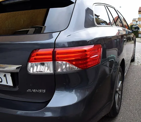 Toyota Avensis 2014 photo 5