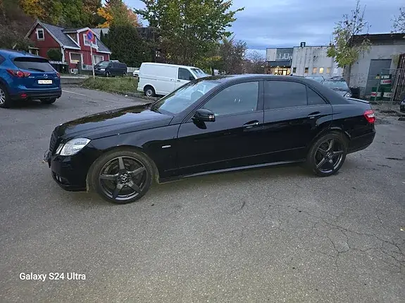 Mercedes-Benz E 200 D 2010 photo 2