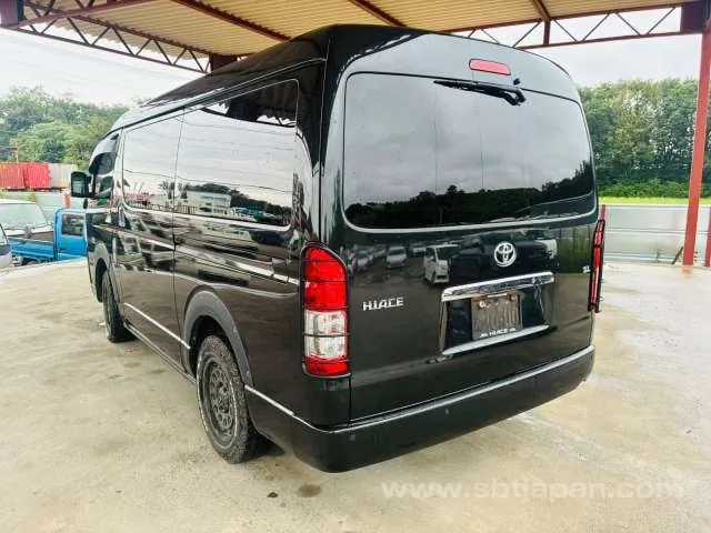 Toyota Hiace 2020 photo 3