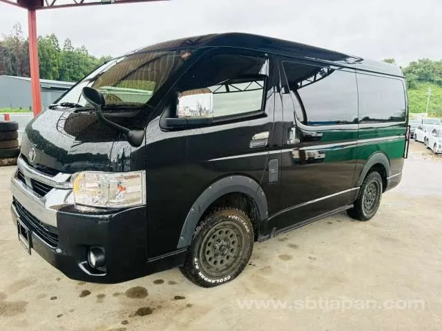 Toyota Hiace 2020 photo 2