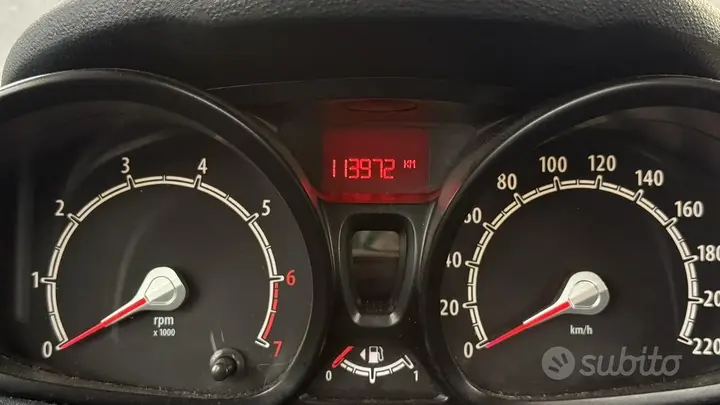 Ford Fiesta 2011 photo 4
