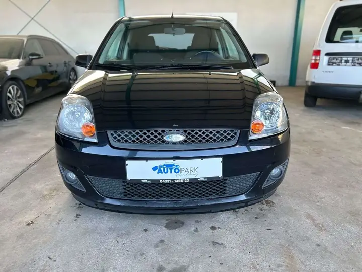 Ford Fiesta 2007 photo 2