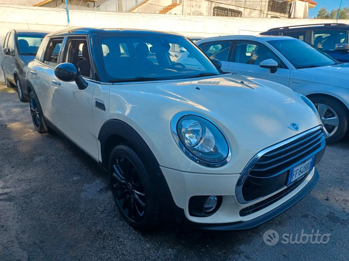 Mini Cooper Clubman 2016 photo 2