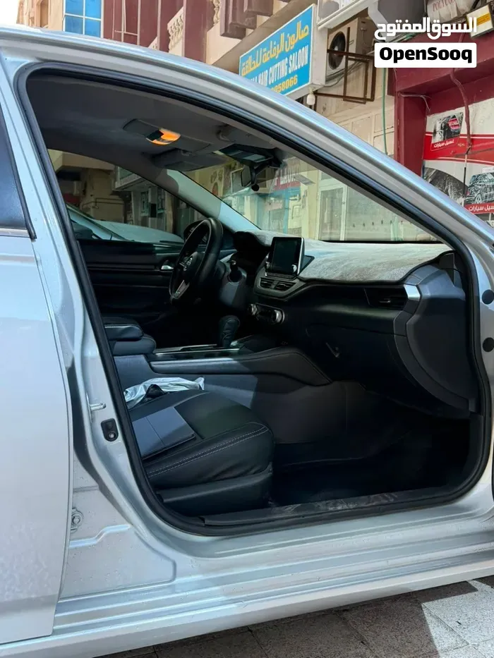 Nissan Altima 2021 photo 2