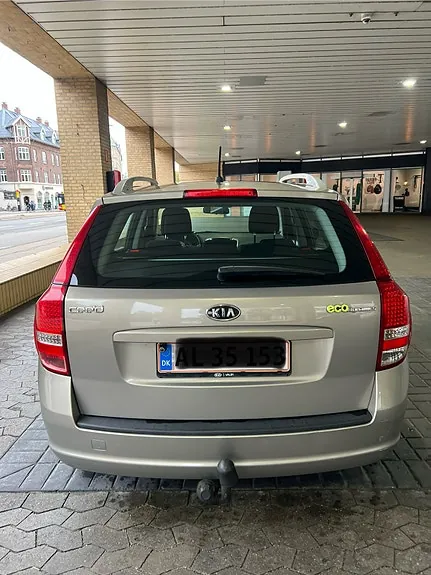 Kia Ceed 2011 photo 3