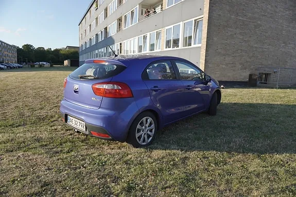 Kia Rio 2013 photo 3