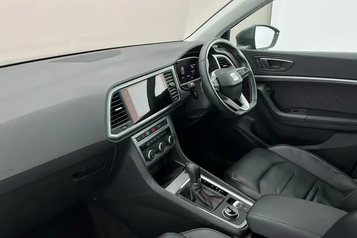 Seat Ateca 2023 photo 2