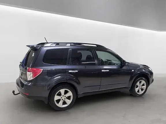 Subaru Forester 2011 photo 5