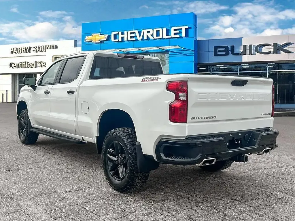 Chevrolet Silverado 1500 2026 photo 3