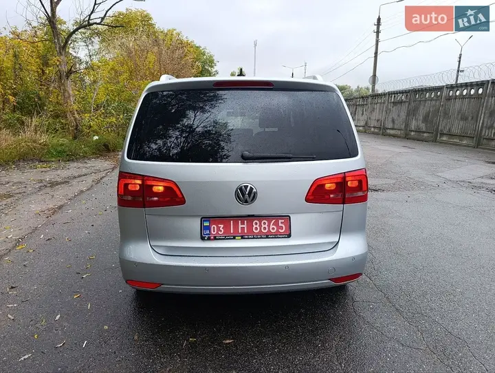 Volkswagen Touran 2014 photo 5