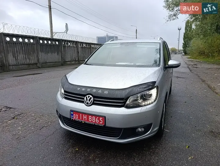 Volkswagen Touran 2014 photo 2