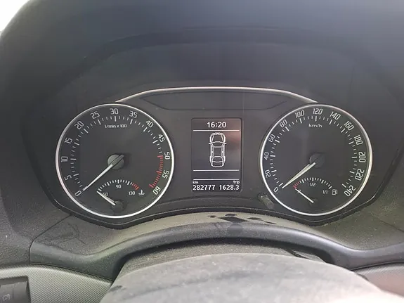 Skoda Octavia 2011 photo 5