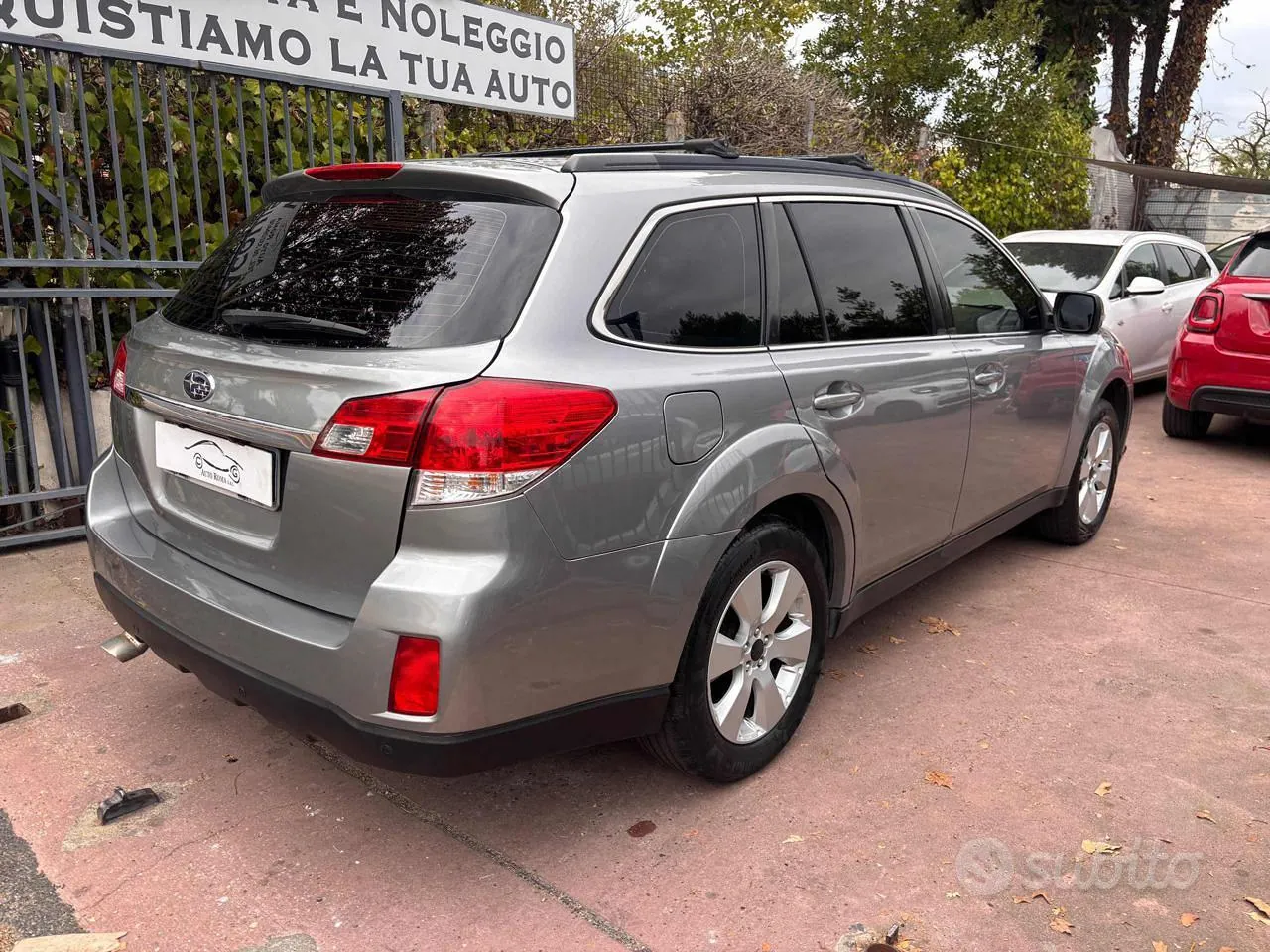 Subaru Outback 2011 photo 4