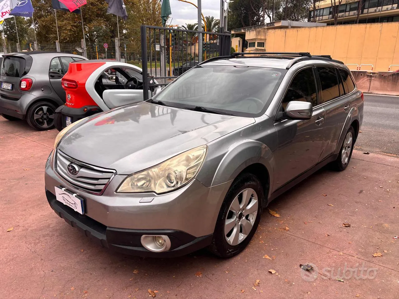 Subaru Outback 2011 photo 2