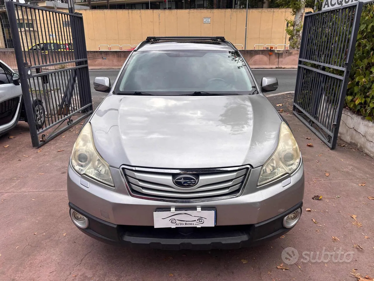 Subaru Outback 2011 photo 3