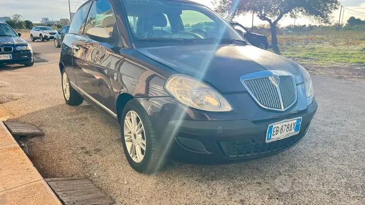 Lancia Ypsilon 2010 photo 2