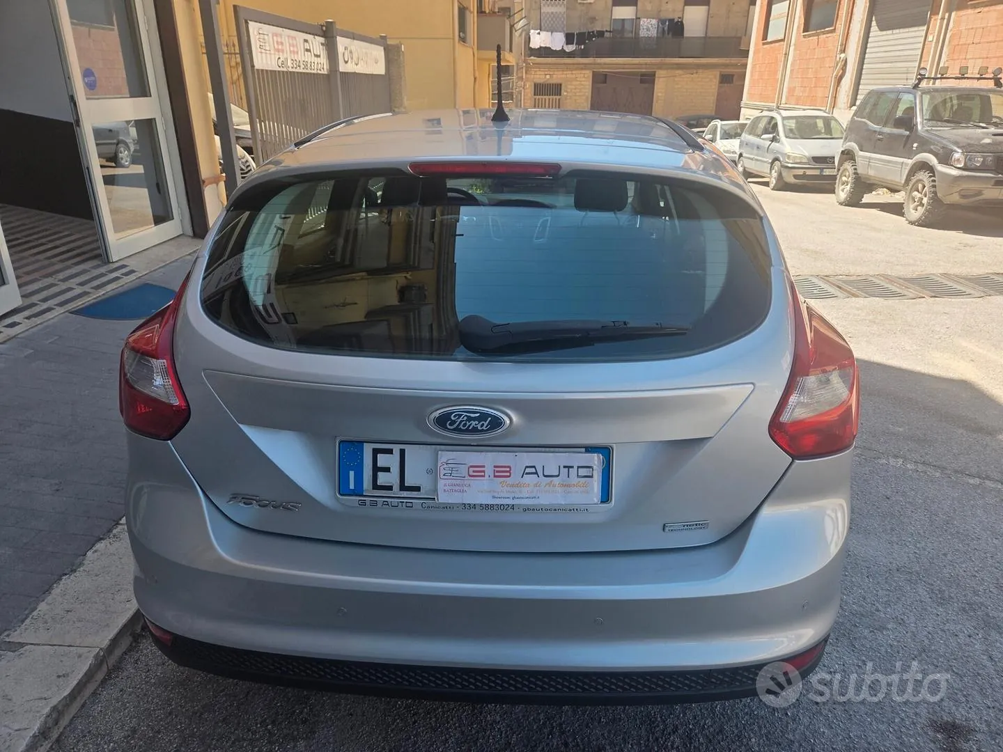 Ford Focus 2012 photo 2