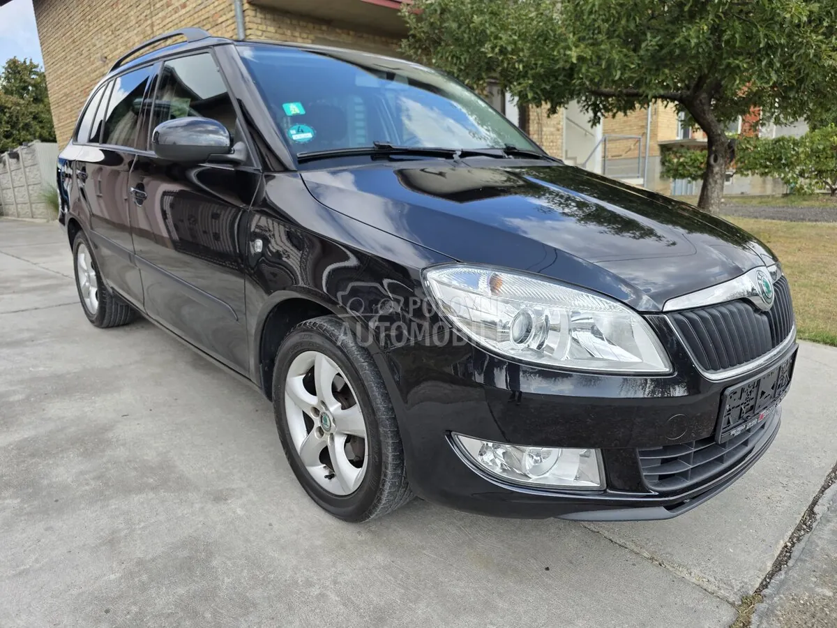 Skoda Fabia 2011 photo 4