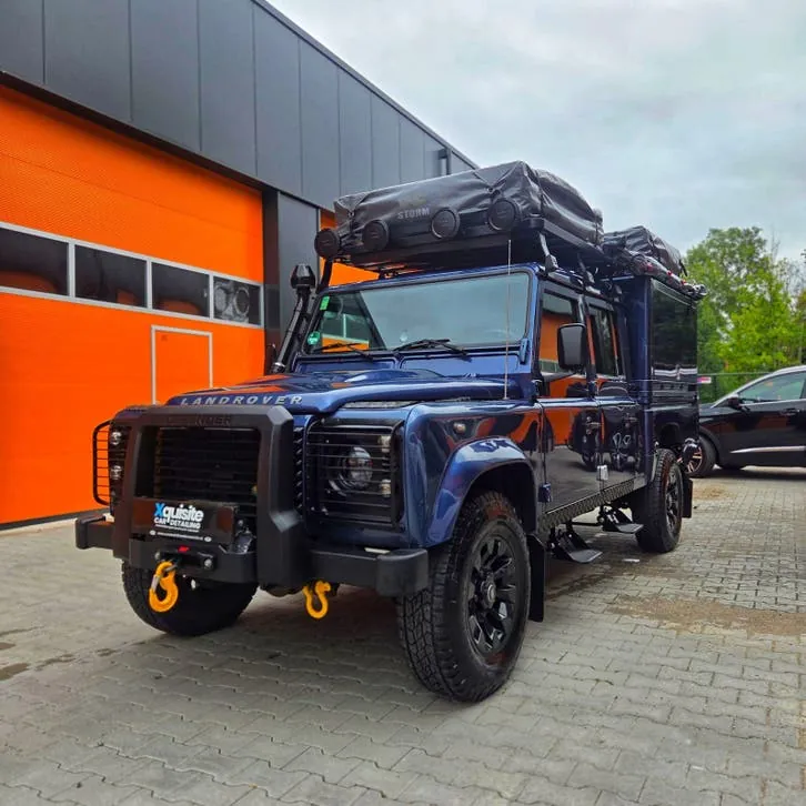 Land Rover Defender 130