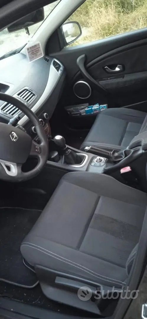 Renault Megane 2010 photo 2
