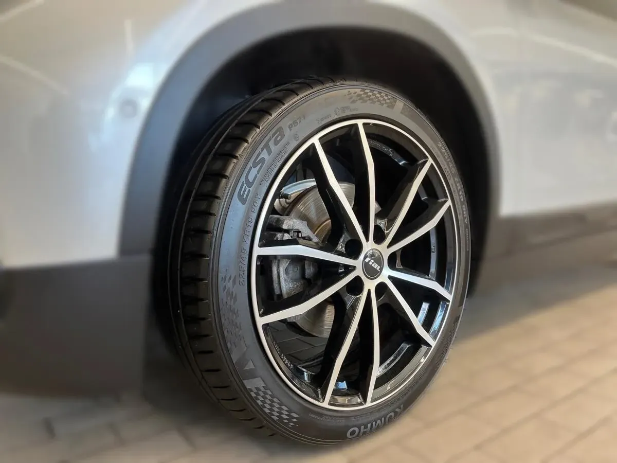 BMW X2 2019 photo 3
