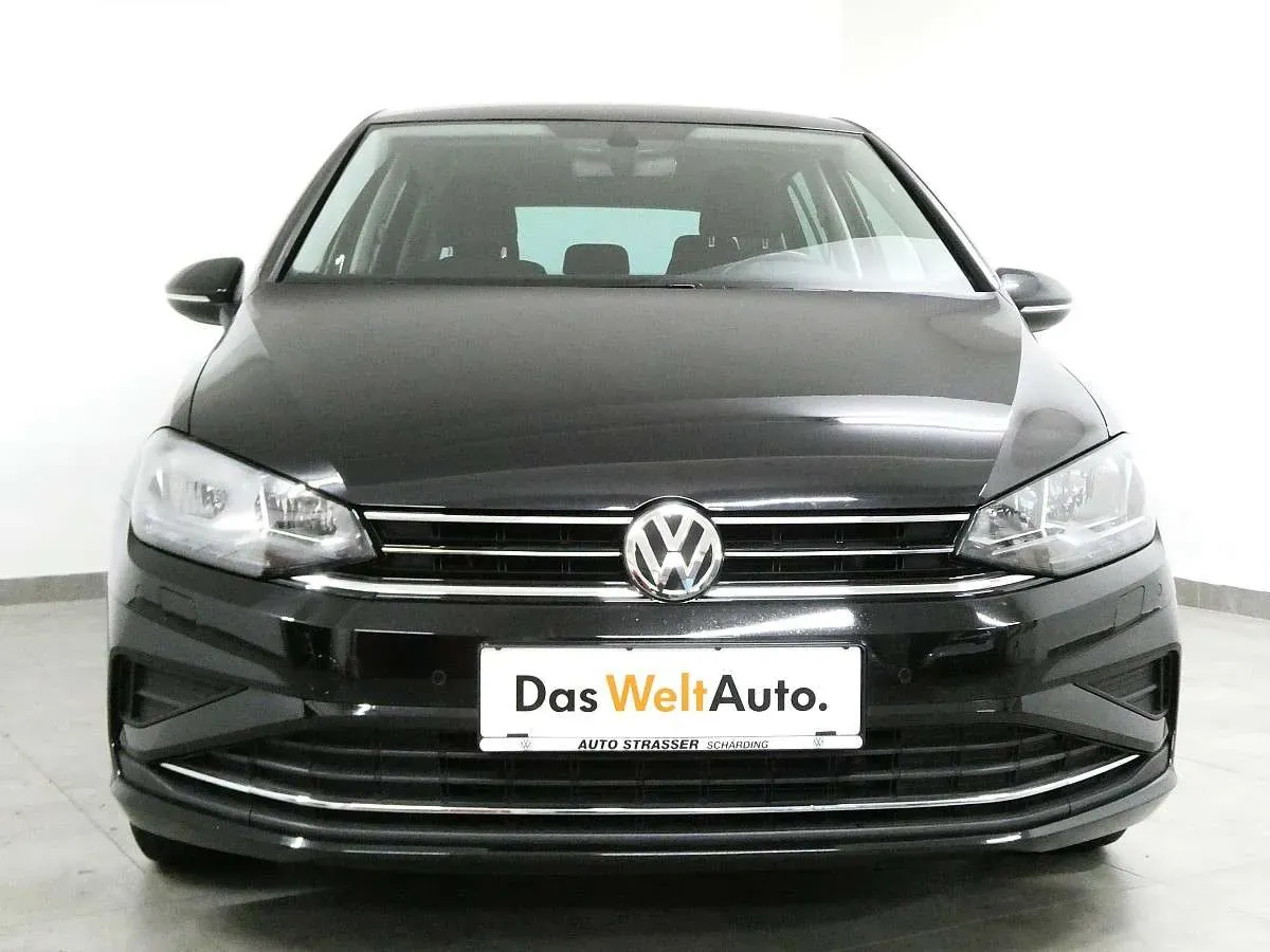 Volkswagen Golf 2018 photo 2