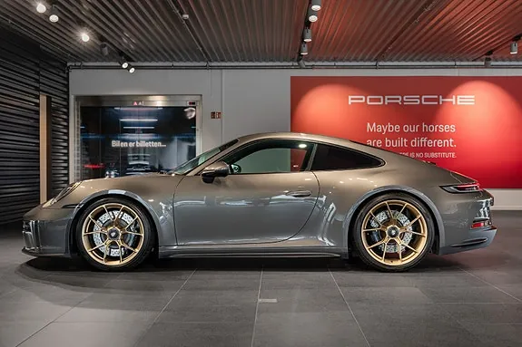 Porsche 911 Gt3 2024 photo 2