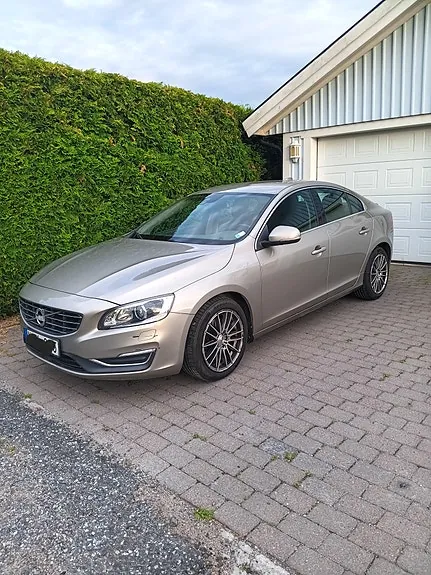 Volvo S60 2014 photo 2