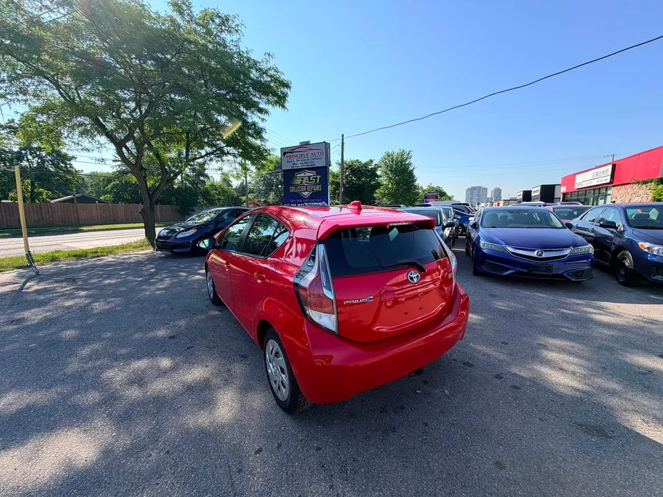 Toyota Prius C 2018 photo 5