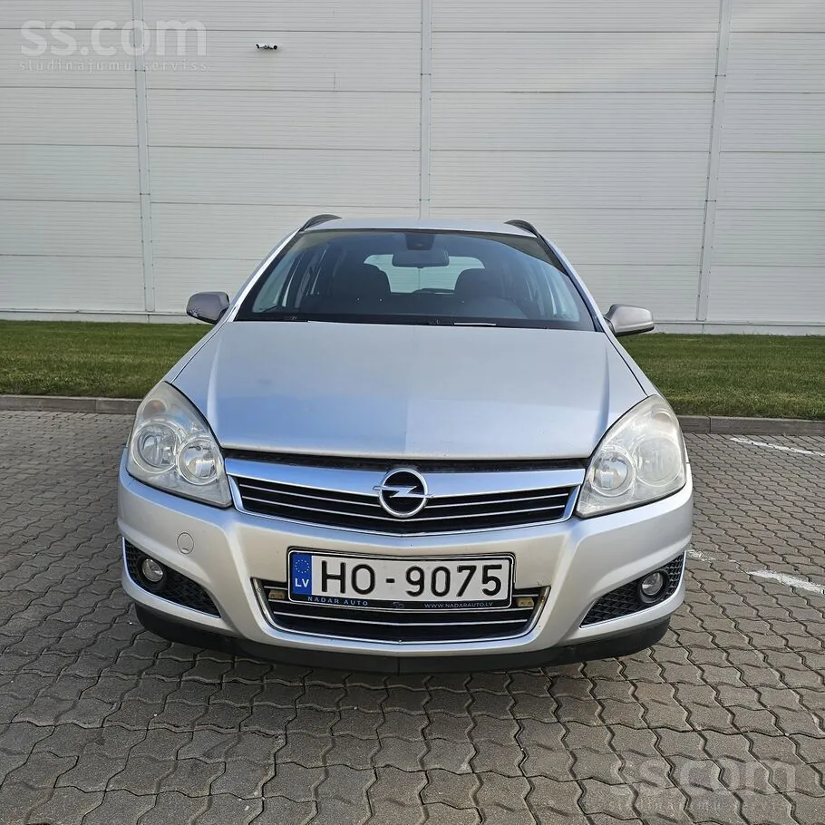 Opel Astra 2008 photo 2