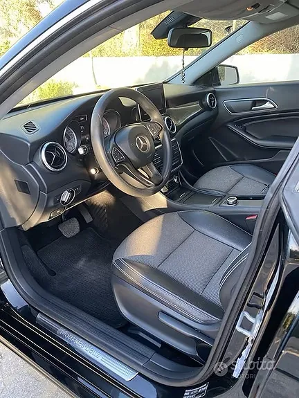 Mercedes-Benz 200 D 2017 photo 3