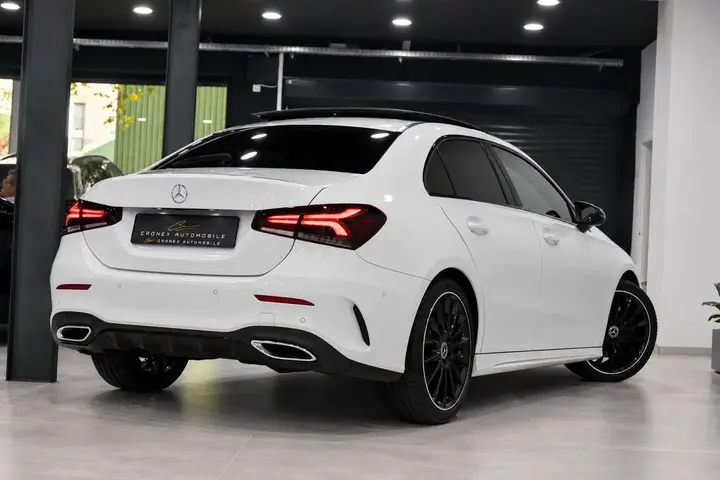 Mercedes-Benz A 250 Limousine 2021 photo 2