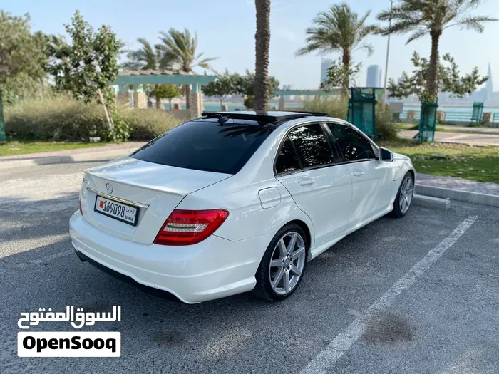 Mercedes-Benz C-Class 2012 photo 3