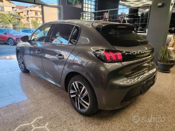 Peugeot 208 2022 photo 4