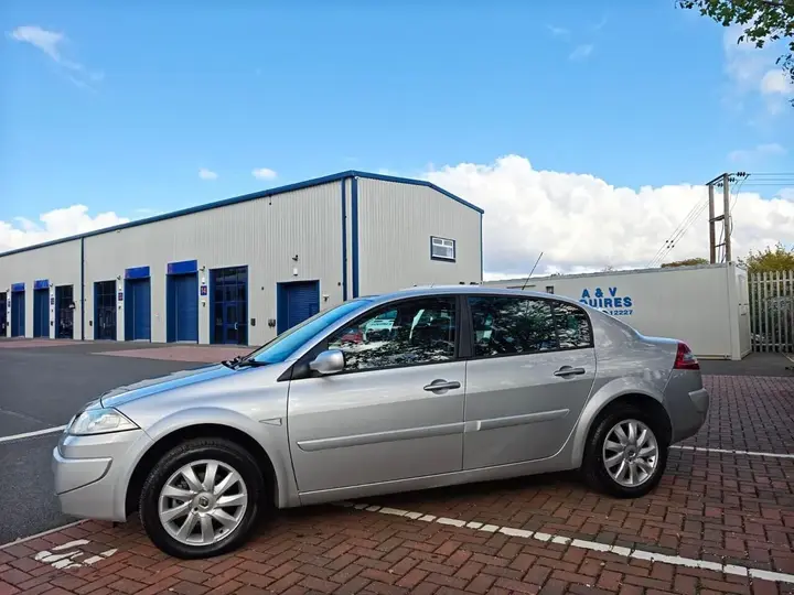 Renault Megane 2009 photo 5