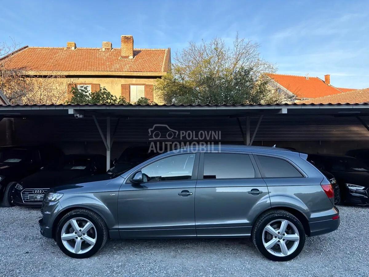 Audi Q7 2012 photo 4