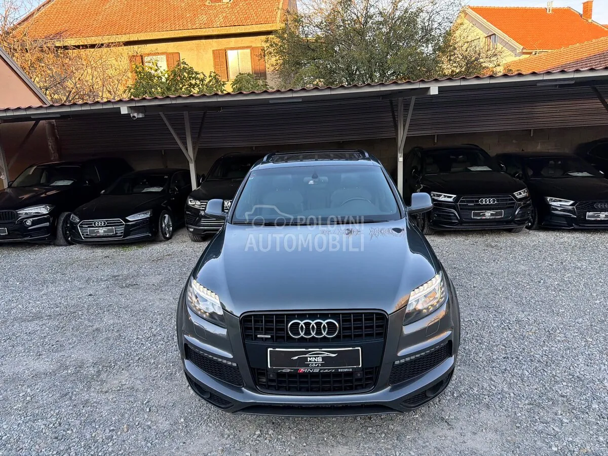 Audi Q7 2012 photo 2