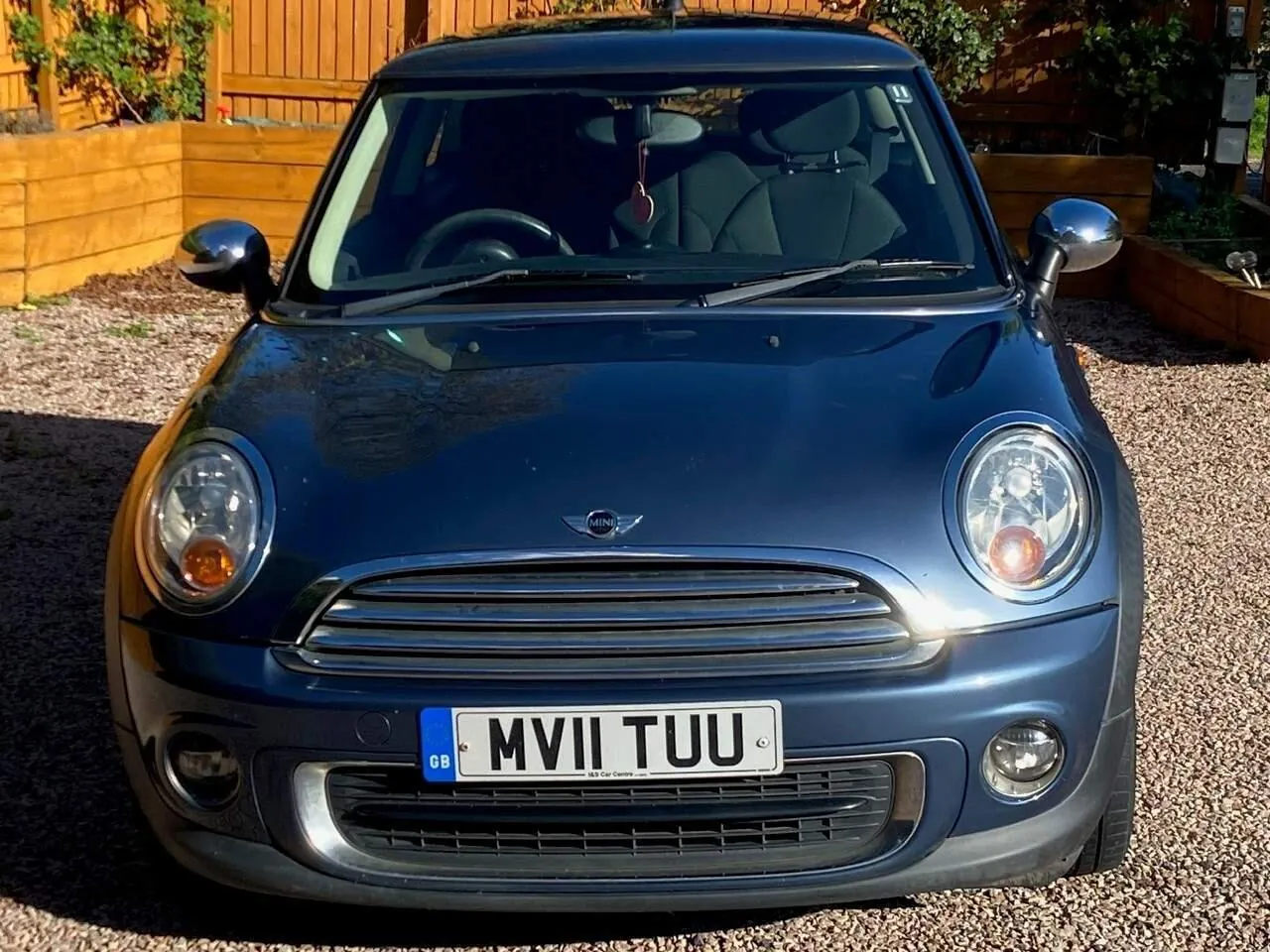 Mini Hatch 2011 photo 3