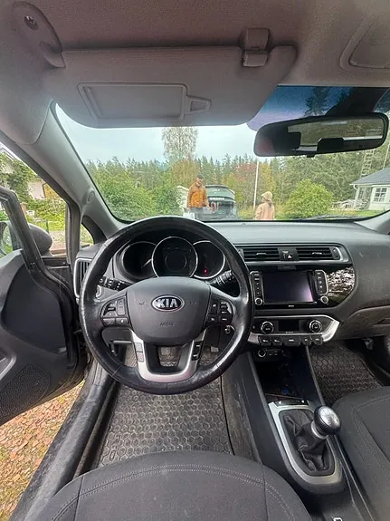 Kia Rio 2015 photo 2