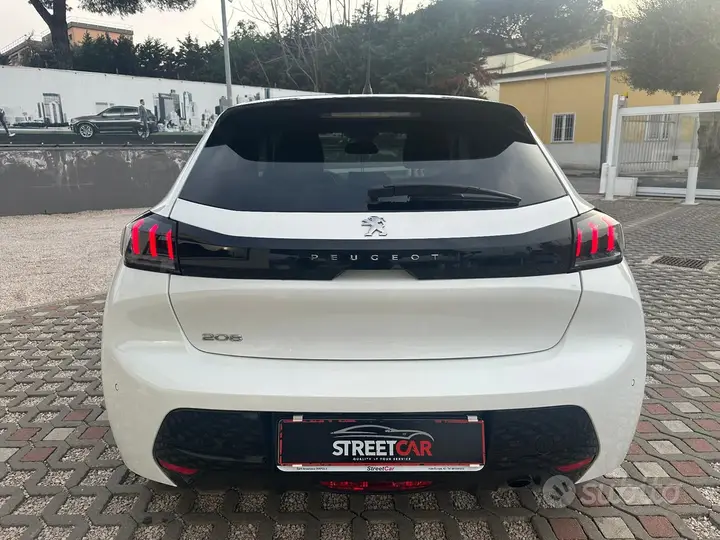 Peugeot 208 2022 photo 4