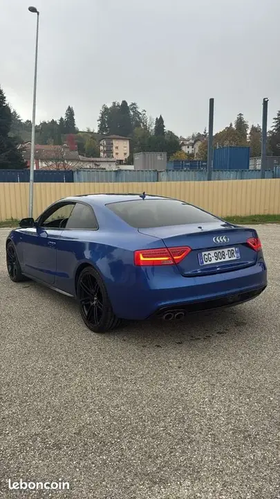 Audi A5 2012 photo 2