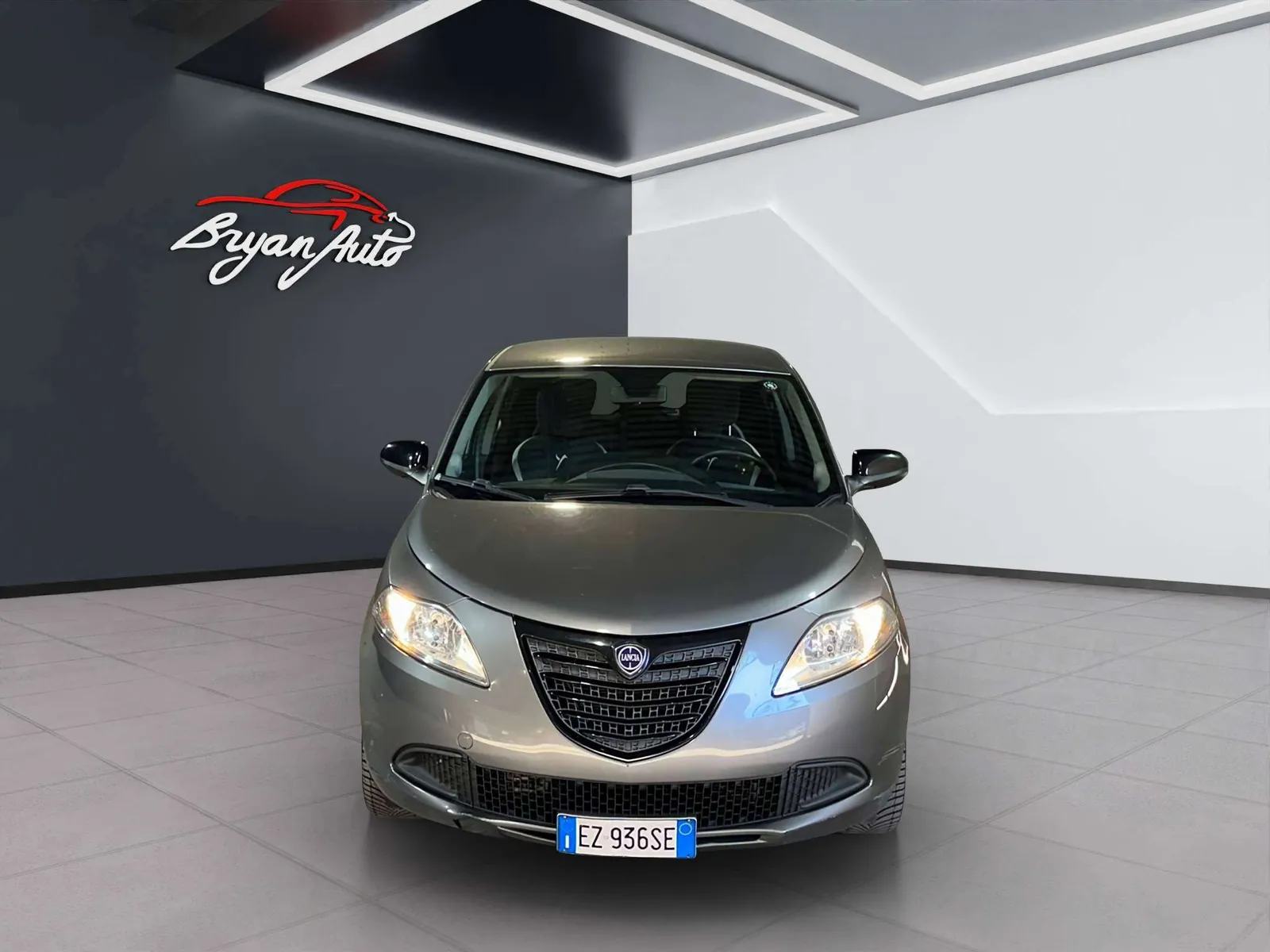 Lancia Ypsilon 2015 photo 2
