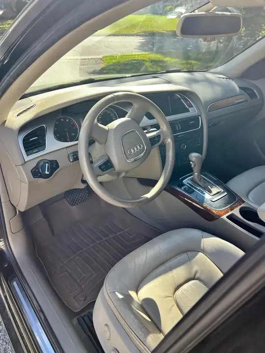 Audi A4 2010 photo 4