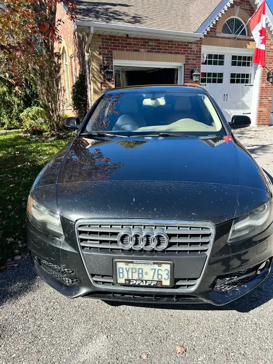 Audi A4 2010 photo 2