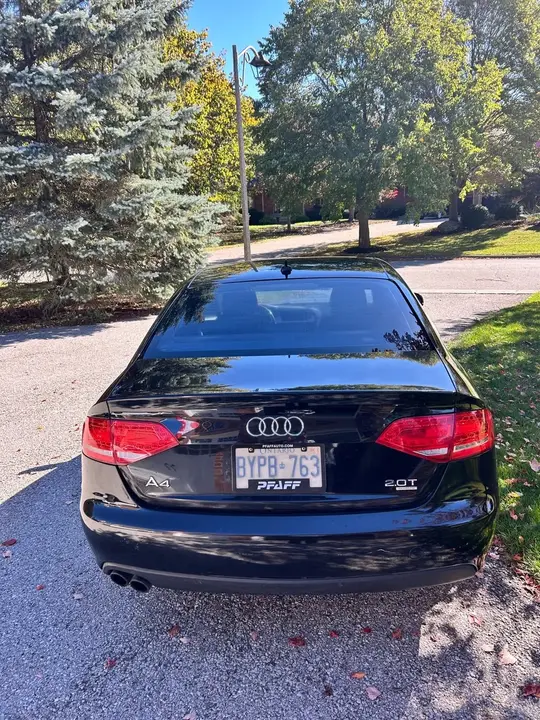 Audi A4 2010 photo 3