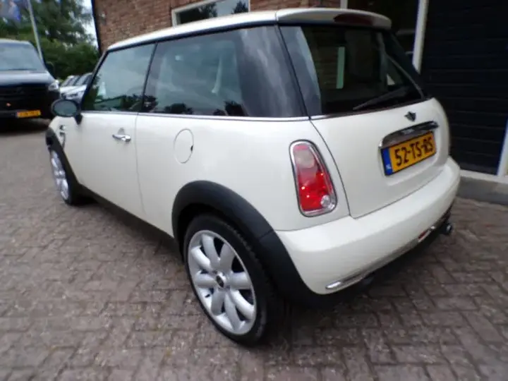 Mini One 2007 photo 3