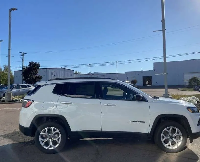 Jeep Compass 2026 photo 2