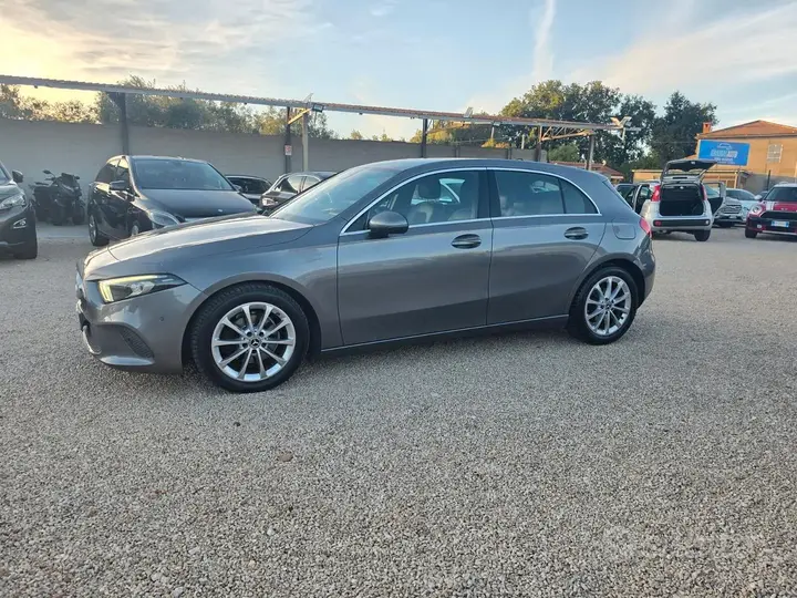 Mercedes-Benz A 2018 photo 2