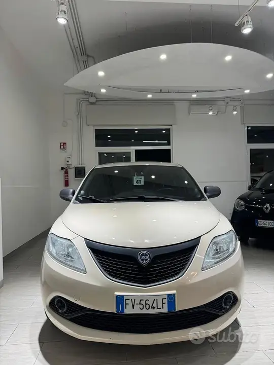 Lancia Ypsilon 2019 photo 2